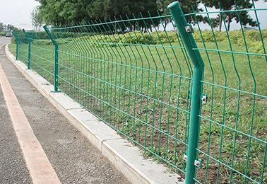 putting up temporary fence