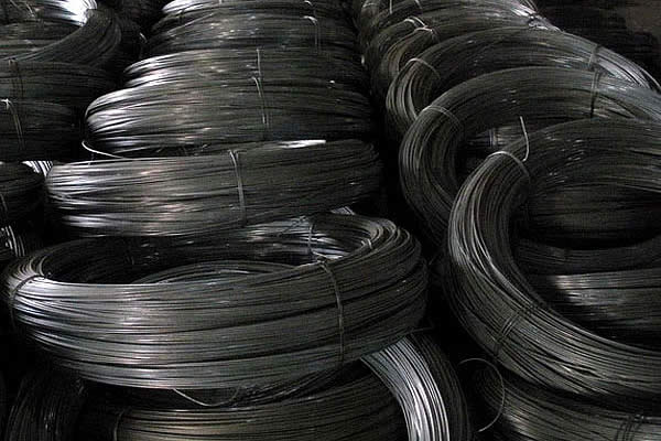 wire mesh filled with rocks